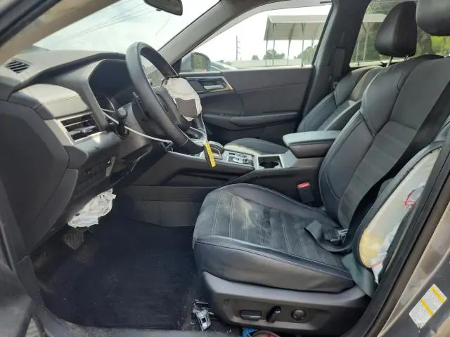 2024 MITSUBISHI OUTLANDER SE  