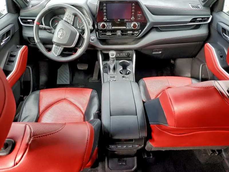 2022 TOYOTA HIGHLANDER XSE  