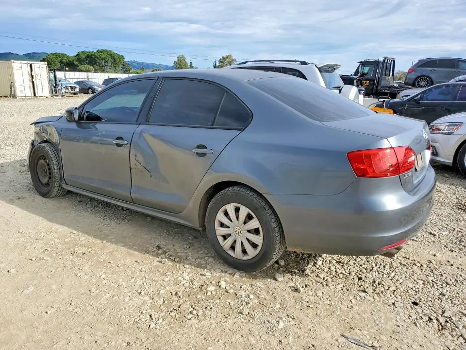 2013 VOLKSWAGEN JETTA BASE  