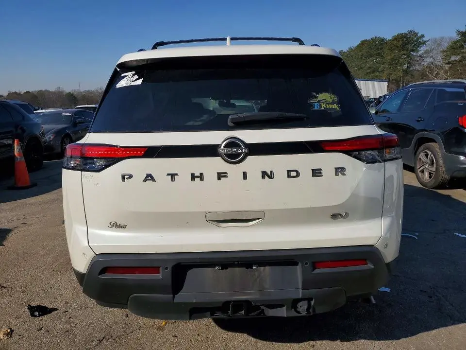 2023 NISSAN PATHFINDER SV  
