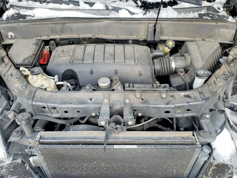 2011 CHEVROLET TRAVERSE LT  