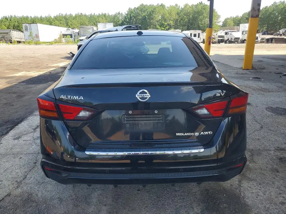 2022 NISSAN ALTIMA SV  