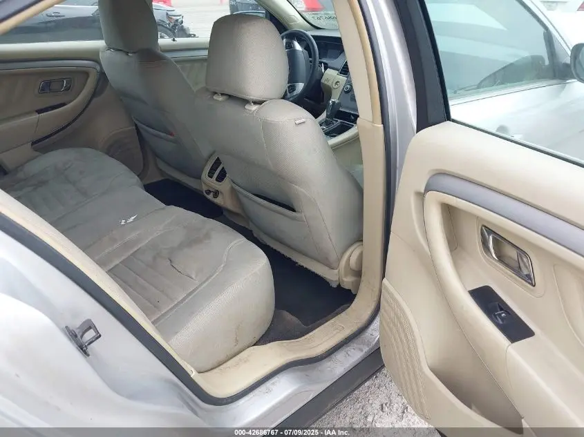 2015 FORD TAURUS SE
