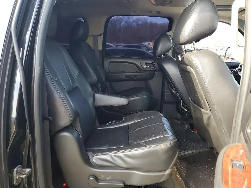 2013 CHEVROLET SUBURBAN K1500 LT  