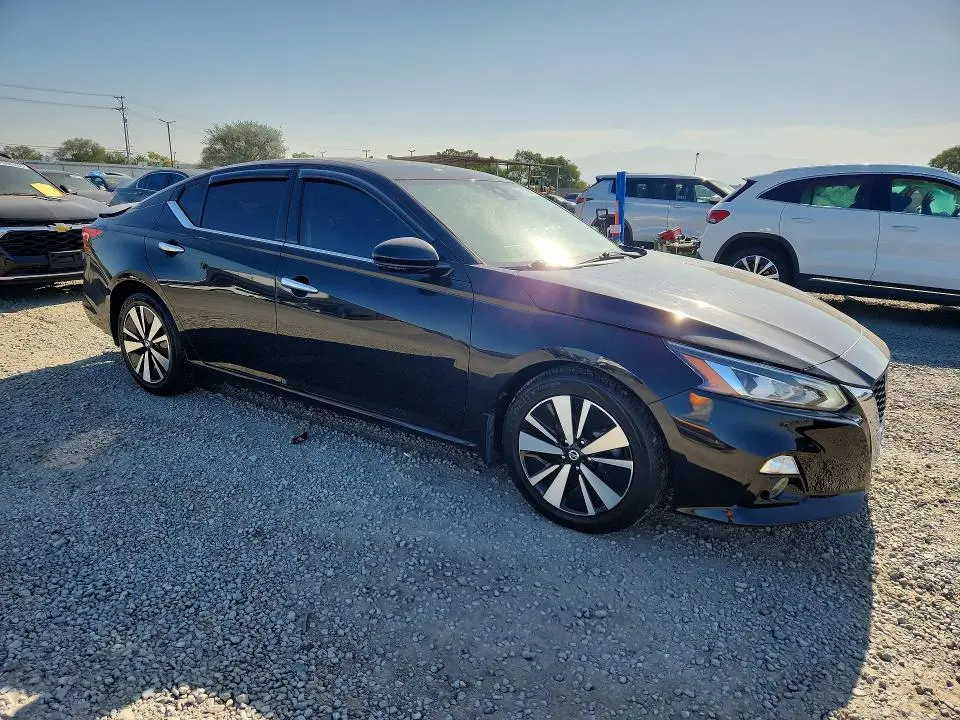 2020 NISSAN ALTIMA SV  