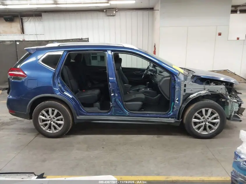 2018 NISSAN ROGUE SV