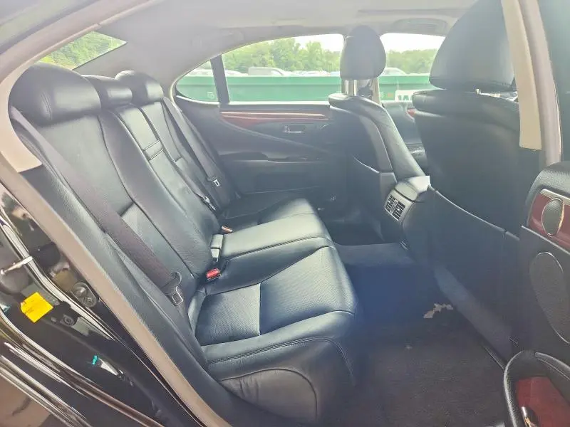 2010 LEXUS LS 460  