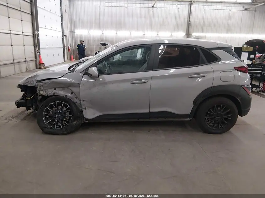 2022 HYUNDAI KONA SE