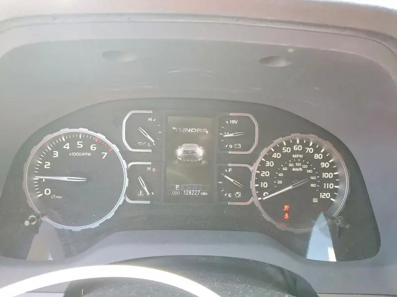 2018 TOYOTA TUNDRA CREWMAX SR5  