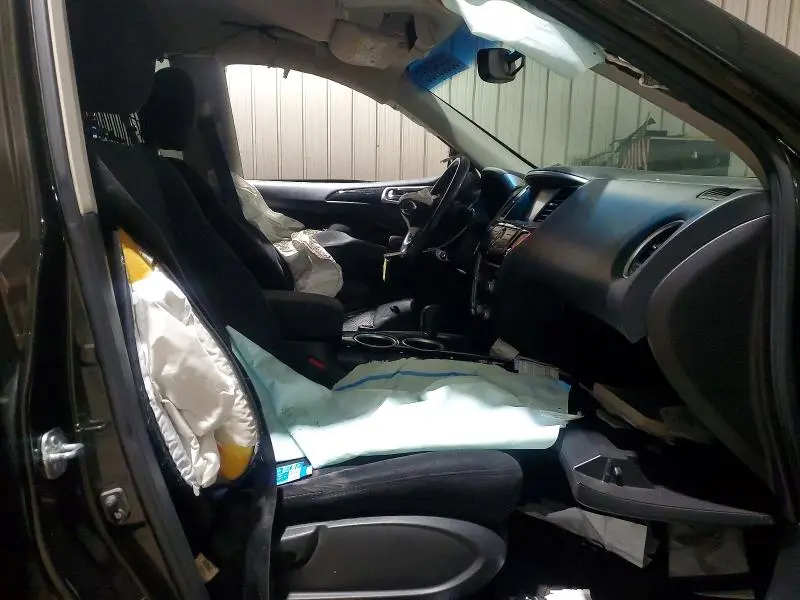 2015 NISSAN PATHFINDER SV  