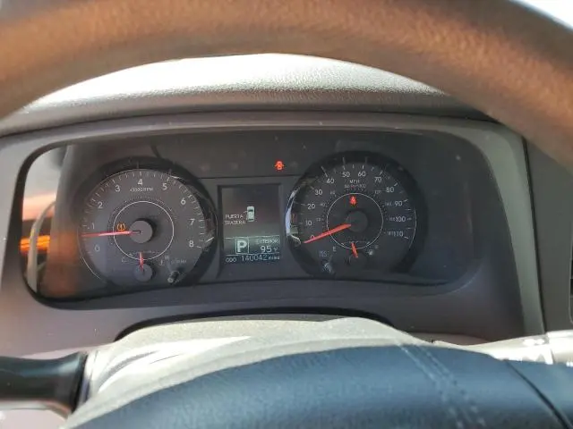 2017 TOYOTA SIENNA LE  