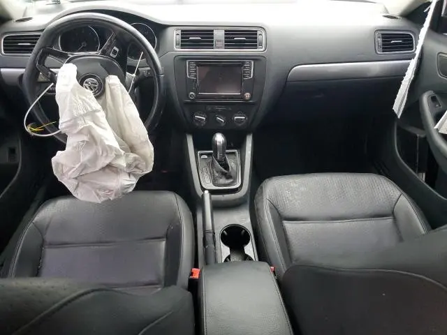 2017 VOLKSWAGEN JETTA SE  