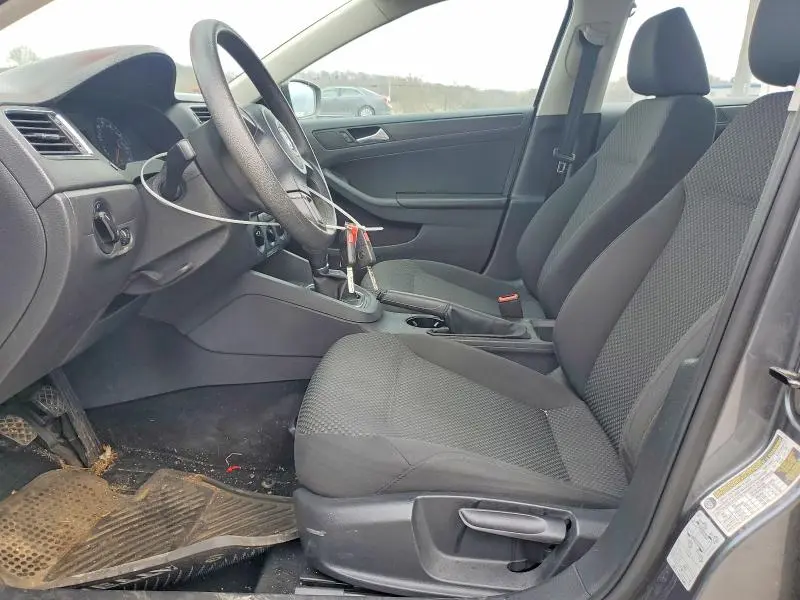 2013 VOLKSWAGEN JETTA BASE  