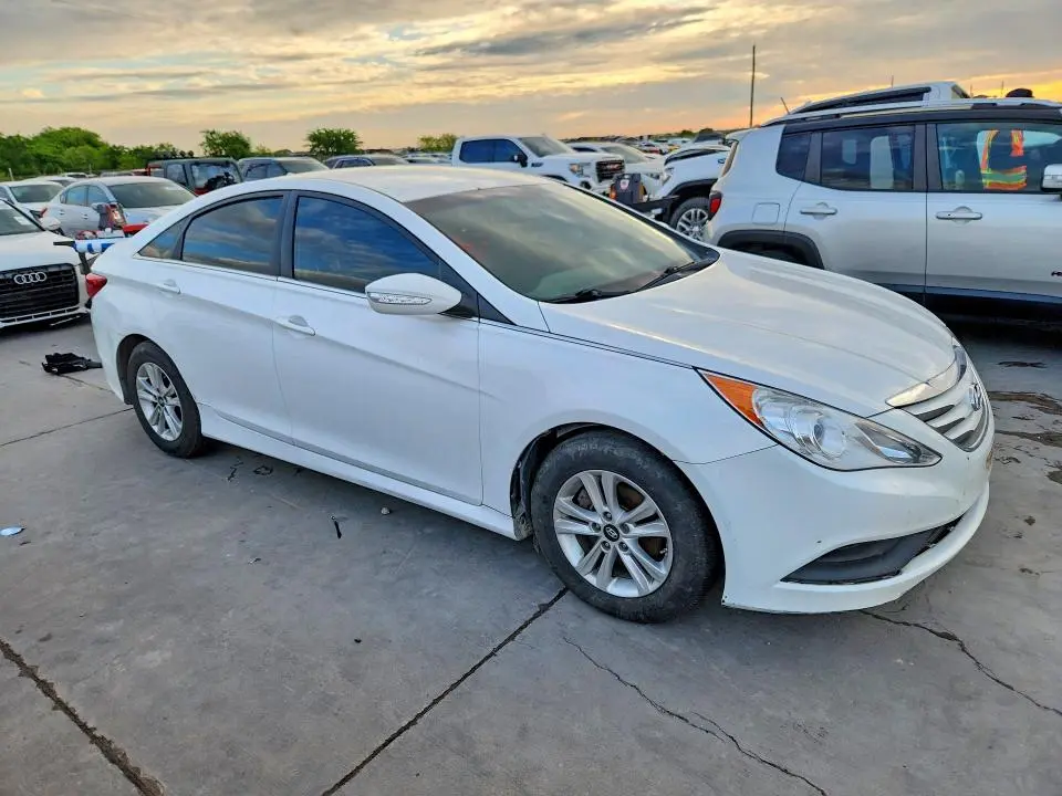 2014 HYUNDAI SONATA GLS  