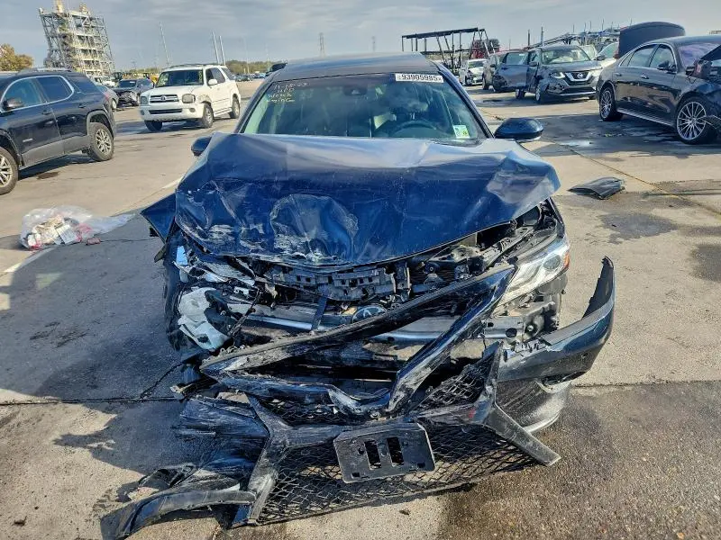 2018 TOYOTA CAMRY XSE  