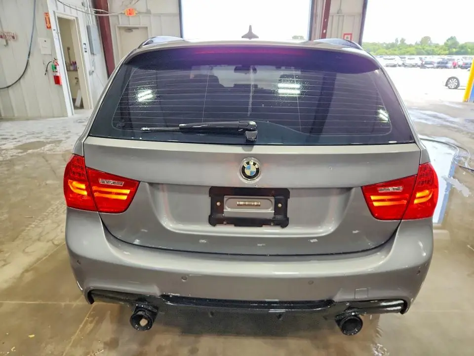 2011 BMW 328 XI  