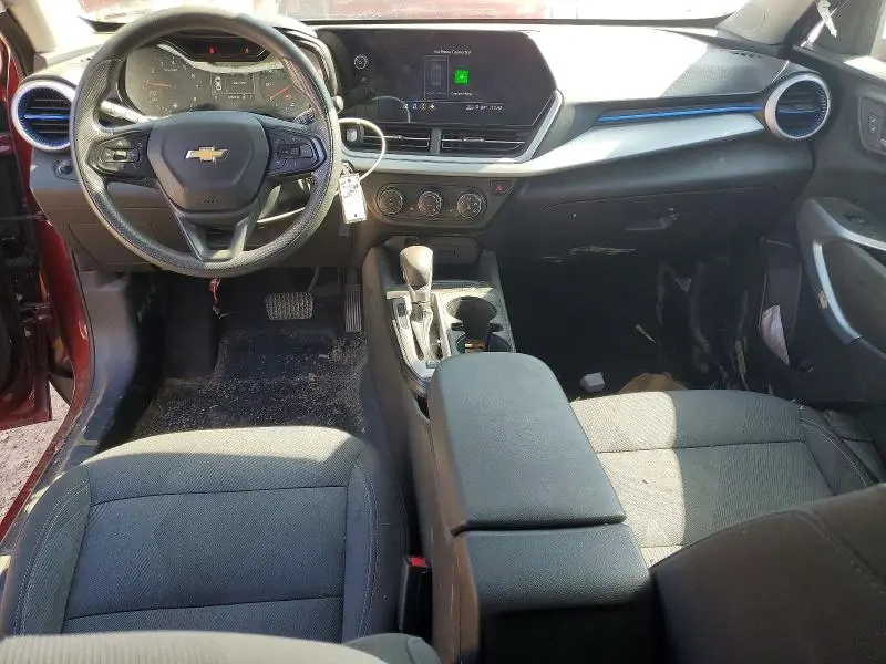 2025 CHEVROLET TRAX LS  