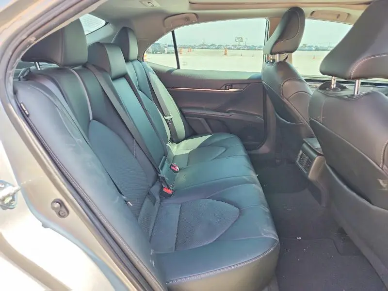 2021 TOYOTA CAMRY CE V6  