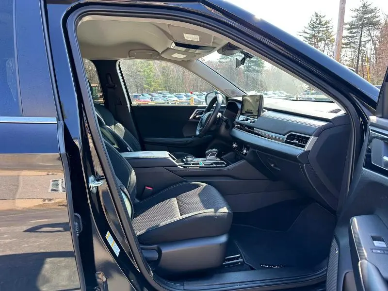 2025 MITSUBISHI OUTLANDER ES  