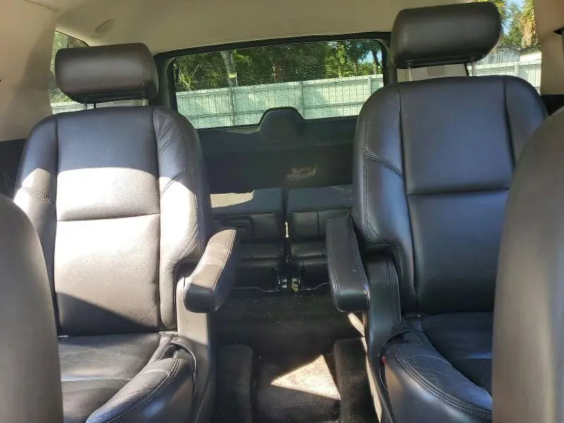 2010 CADILLAC ESCALADE LUXURY  