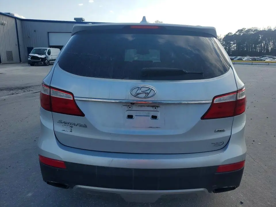 2016 HYUNDAI SANTA FE SE  