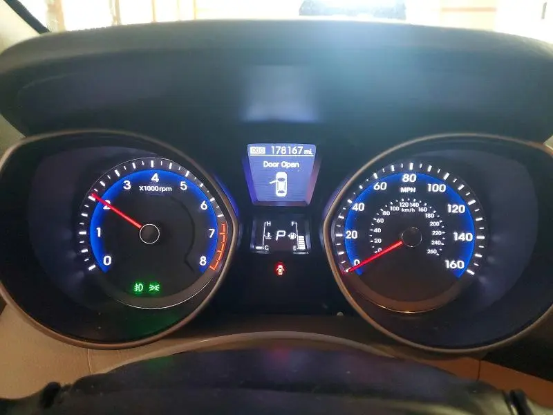 2013 HYUNDAI ELANTRA GT   