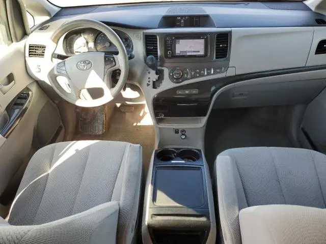2014 TOYOTA SIENNA LE  