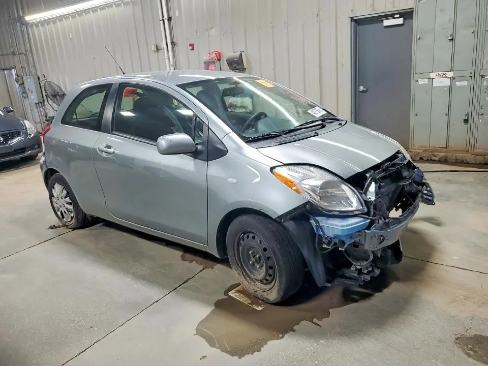 2010 TOYOTA YARIS BASE  