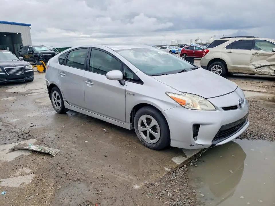 2014 TOYOTA PRIUS TWO  