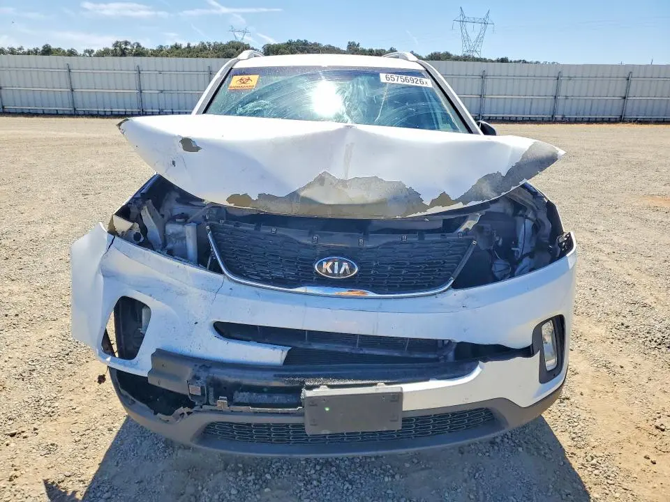 2015 KIA SORENTO LX  