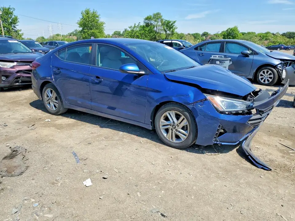 2020 HYUNDAI ELANTRA SEL  