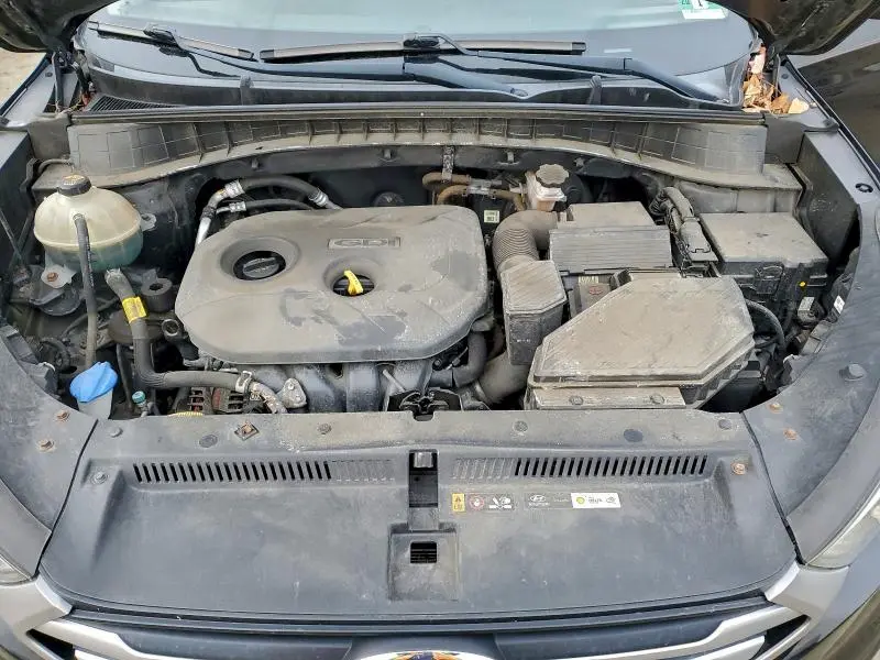 2018 HYUNDAI TUCSON SE  