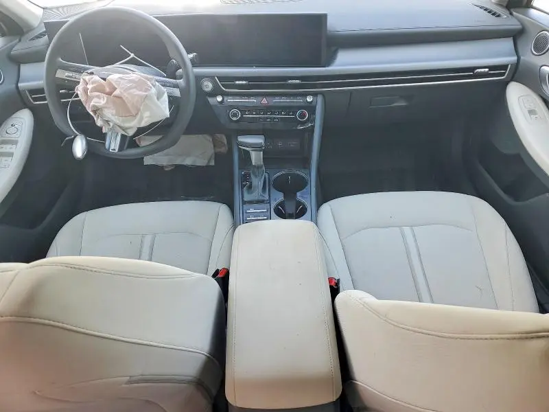2025 HYUNDAI SONATA SE  