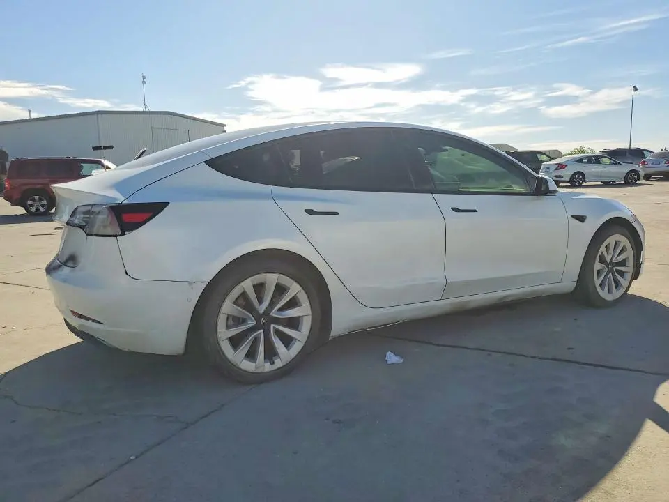 2021 TESLA MODEL 3   