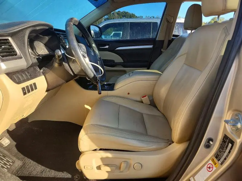 2015 TOYOTA HIGHLANDER XLE  