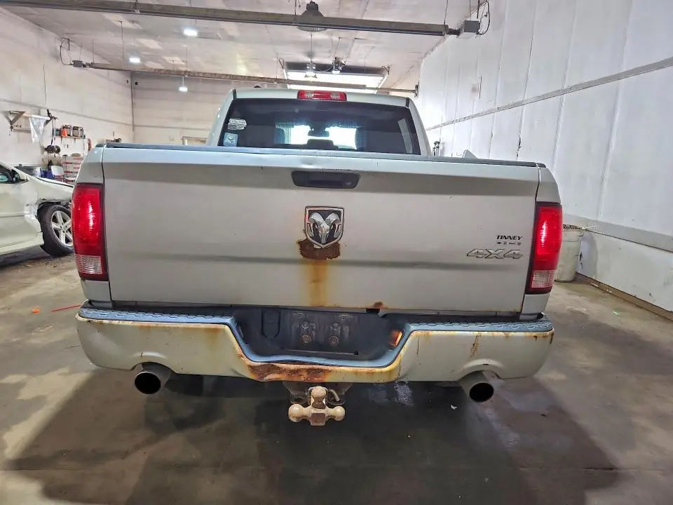 2014 RAM 1500 ST  
