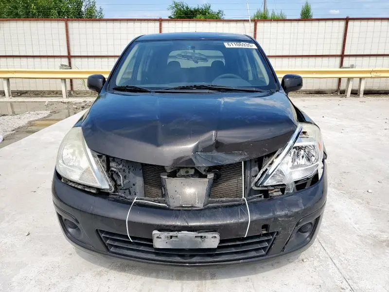 2010 NISSAN VERSA S  
