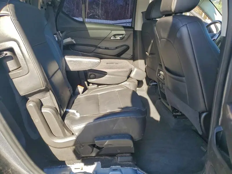 2021 CHEVROLET TRAVERSE LT  