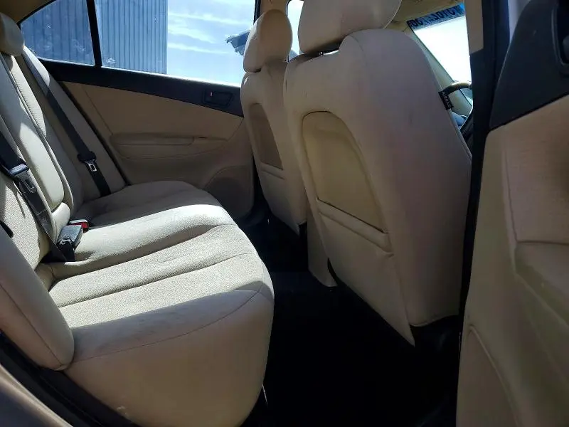 2010 HYUNDAI SONATA GLS  