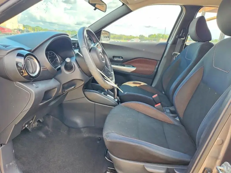 2018 NISSAN KICKS S  