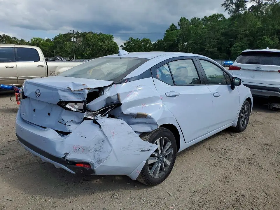2025 NISSAN VERSA SV  