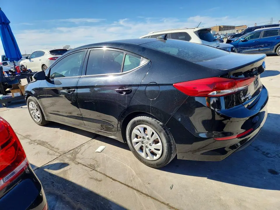 2018 HYUNDAI ELANTRA SE  
