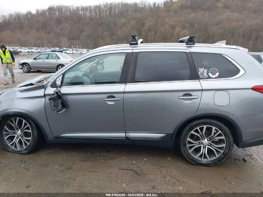2017 MITSUBISHI OUTLANDER GT