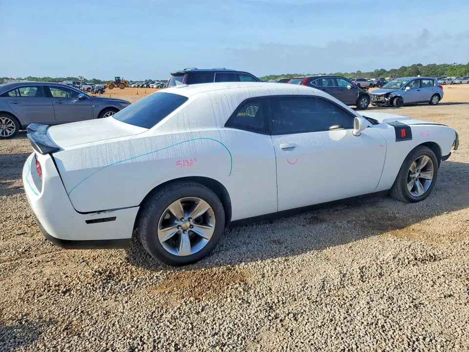 2017 DODGE CHALLENGER SXT  