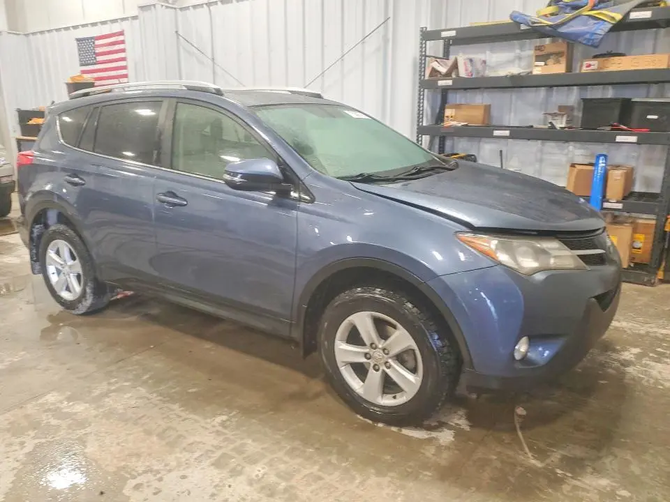 2014 TOYOTA RAV4 XLE  