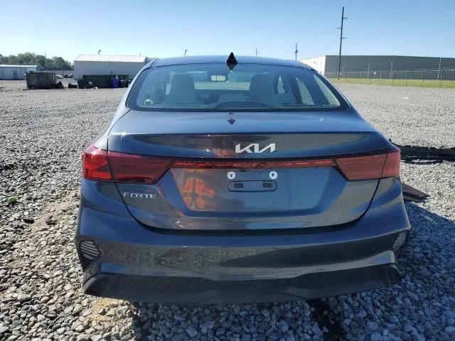 2023 KIA FORTE LX  