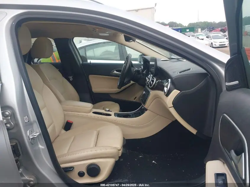 2017 MERCEDES-BENZ GLA 250  