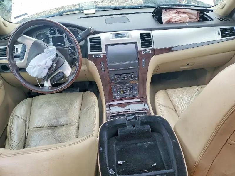 2011 CADILLAC ESCALADE PREMIUM  