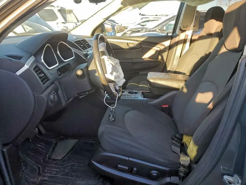 2011 CHEVROLET TRAVERSE LT  