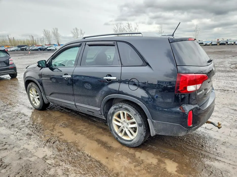 2015 KIA SORENTO LX  
